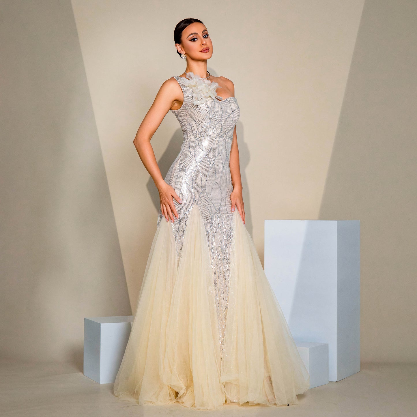 One-shoulder Sequined Diamond Dress